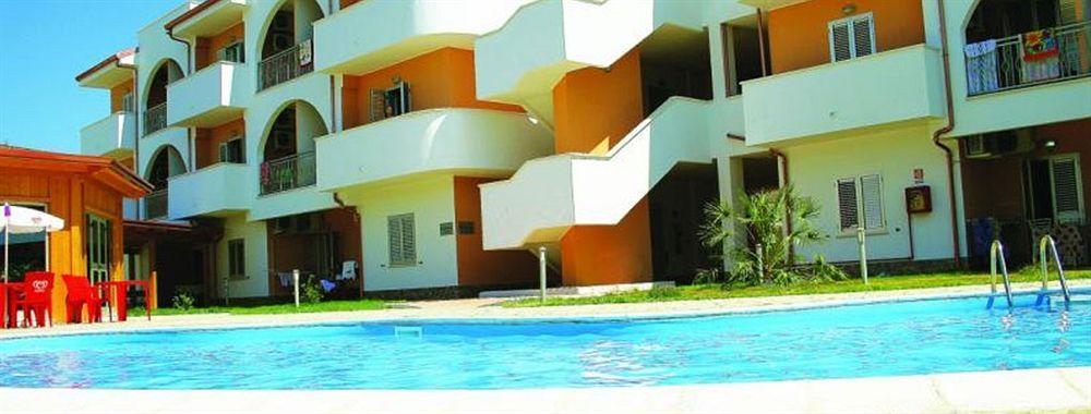Residence Bernardo Mandatoriccio Marina Bagian luar foto
